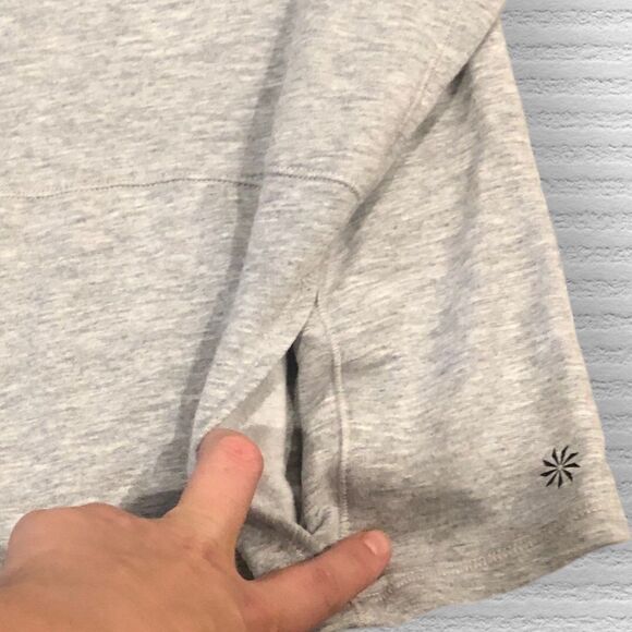 Athleta Girl M 8/10 Gray Crop Hoodie Long Sleeve Thumb-holes Lightweight Active - Picture 4 of 6